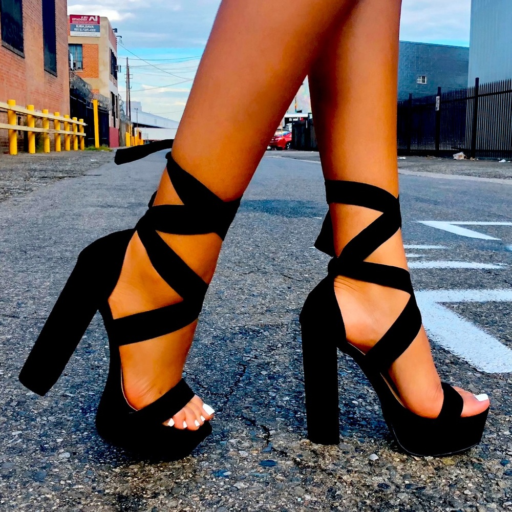 FN Plot Twist Heel - Black Fashion Nova